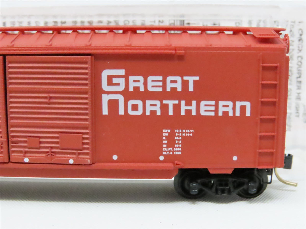 N Scale Micro-Trains MTL #23210 GN Great Northern 40&#39; Double Door Box Car #3484