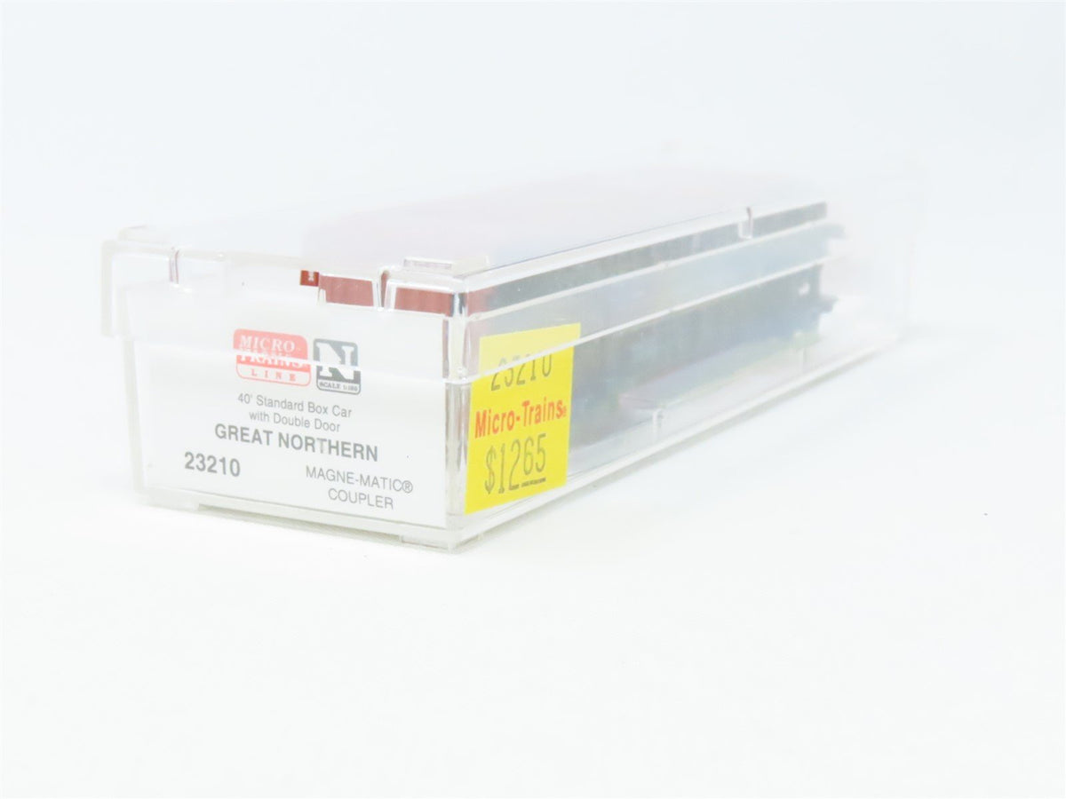 N Scale Micro-Trains MTL #23210 GN Great Northern 40&#39; Double Door Box Car #3484