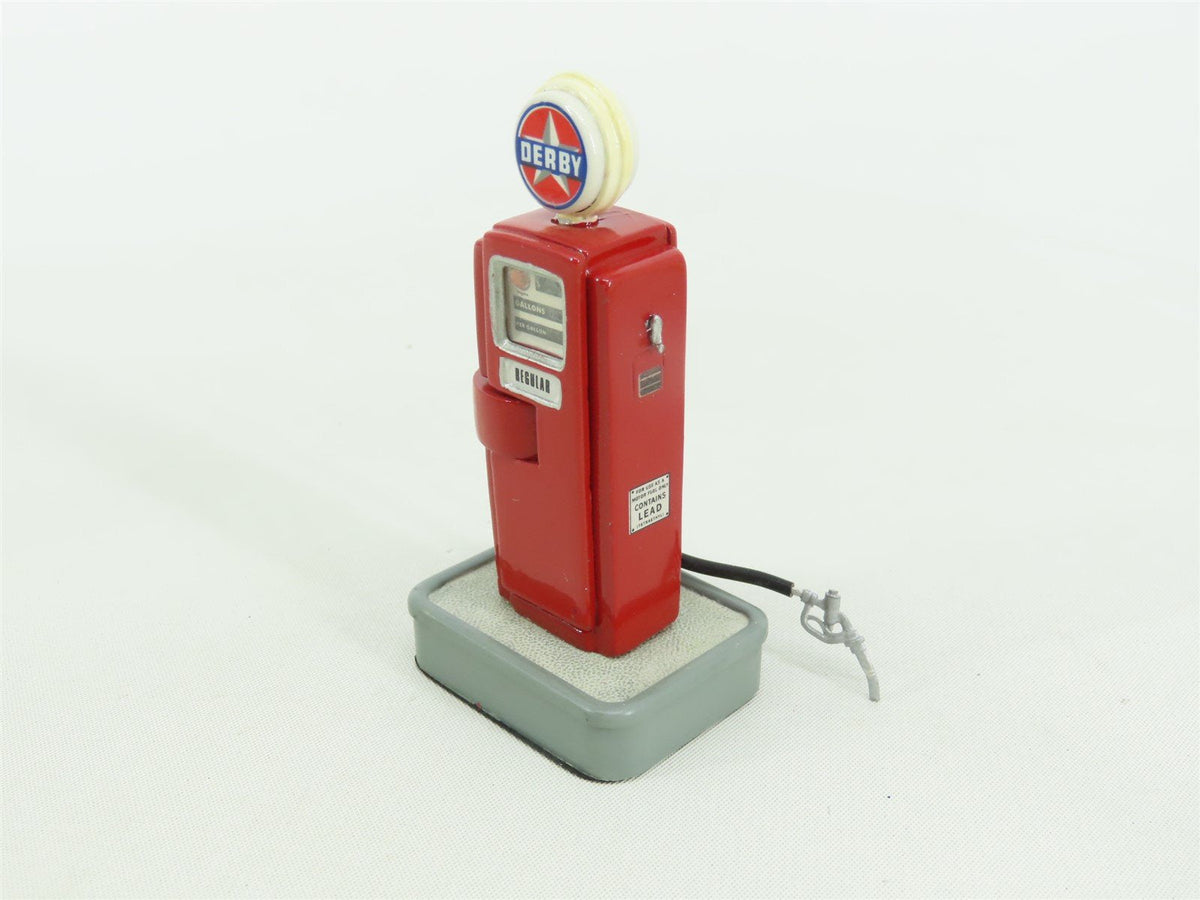 G Scale Danbury Mint #015-011 &amp; 015-012 Vintage Gas Pumps w/ COA (2)