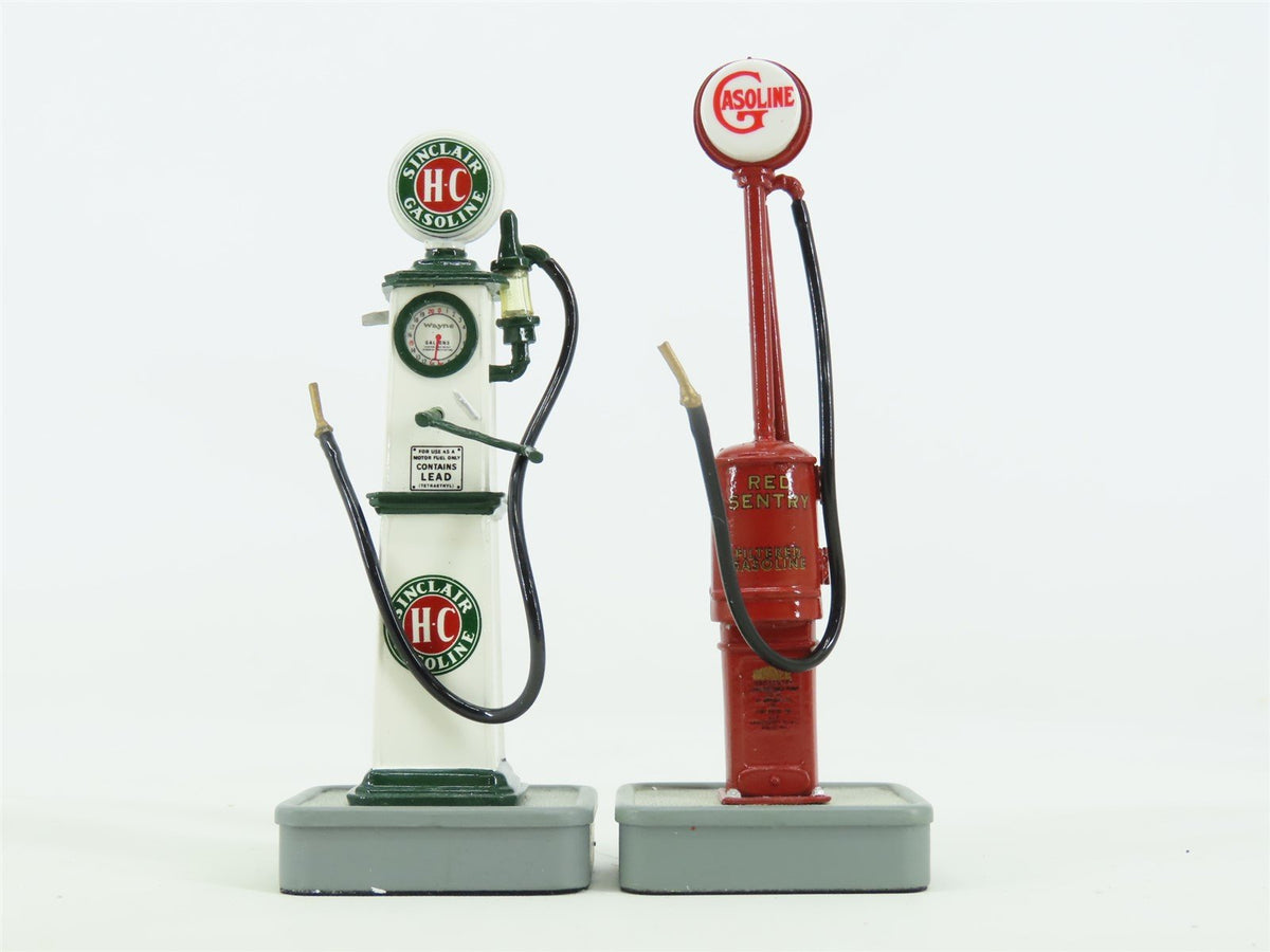 G Scale Danbury Mint #015-007 &amp; 015-008 Vintage Gas Pumps w/ COA (2)