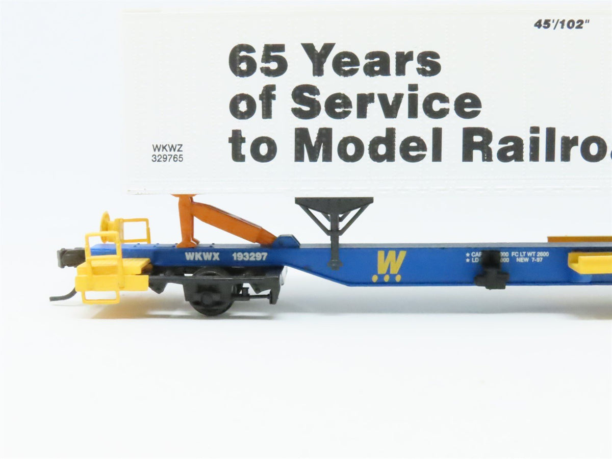 HO Walthers 949-1 WKWX 65th Anniversary Front Runner Flat Car #193297 w/Trailer