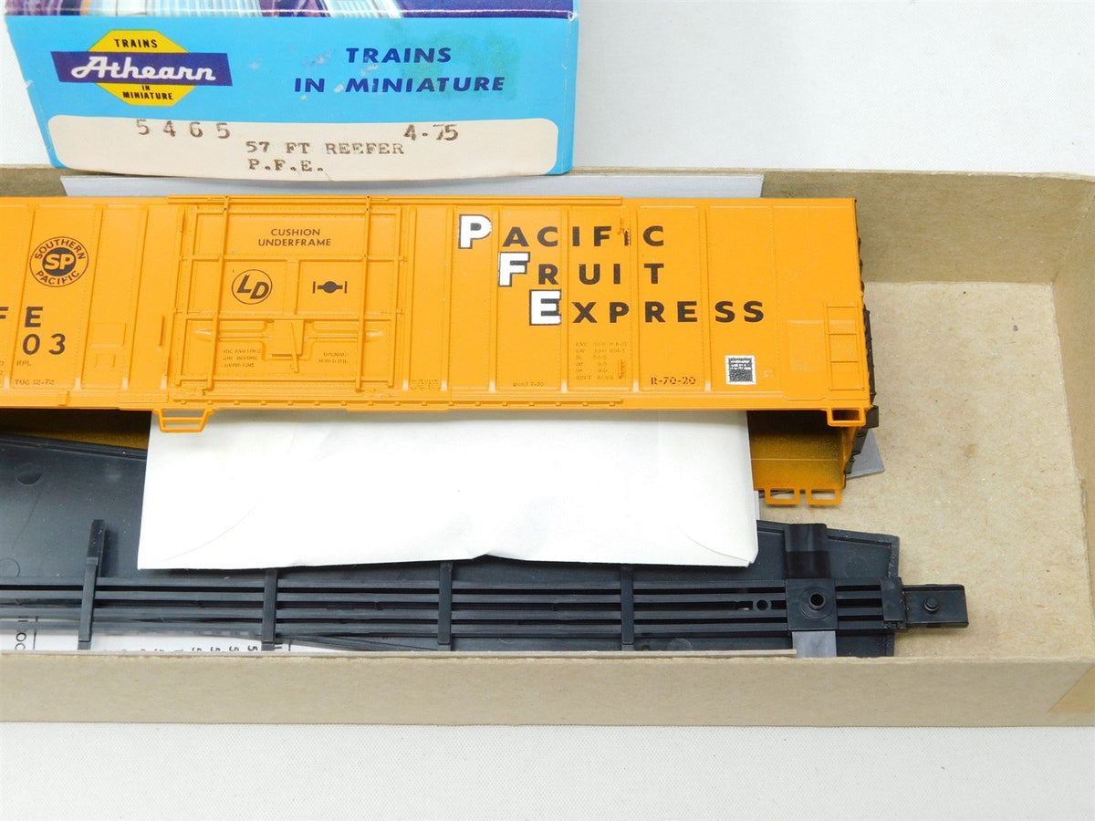 HO Scale Athearn Kit 5465 UPFE SP Pacific Fruit Express 57&#39; Mech Reefer #457603