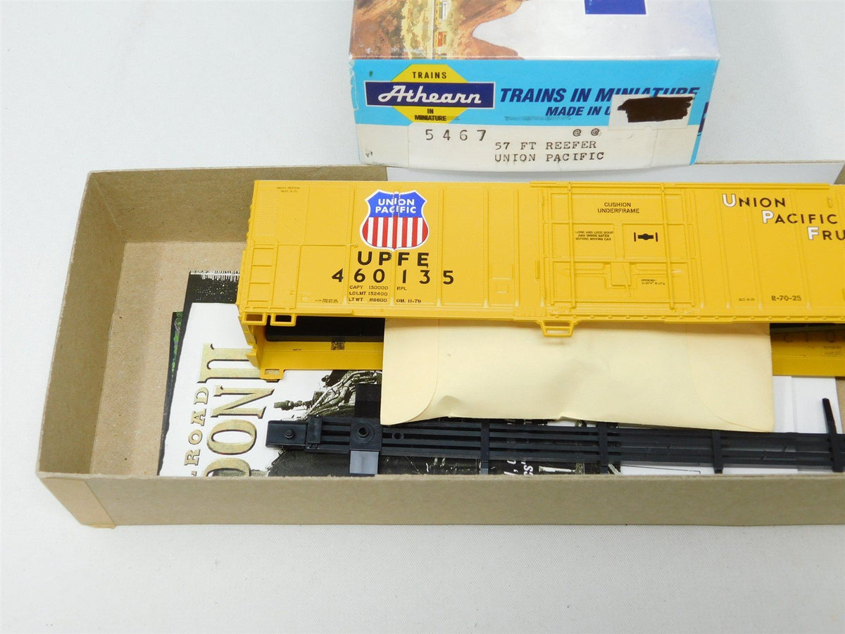 HO Scale Athearn Kit 5467 UPFE Union Pacific Fruit Express 57&#39; Reefer #460135