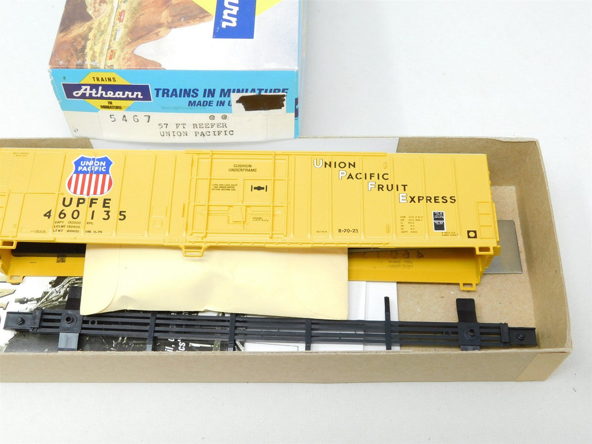 HO Scale Athearn Kit 5467 UPFE Union Pacific Fruit Express 57&#39; Reefer #460135