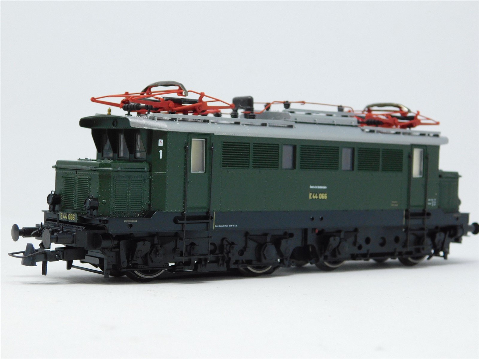 HO Scale 3-Rail Roco 69838 DB German Federal Class BR E44 Electric #06 -  Model Train Market