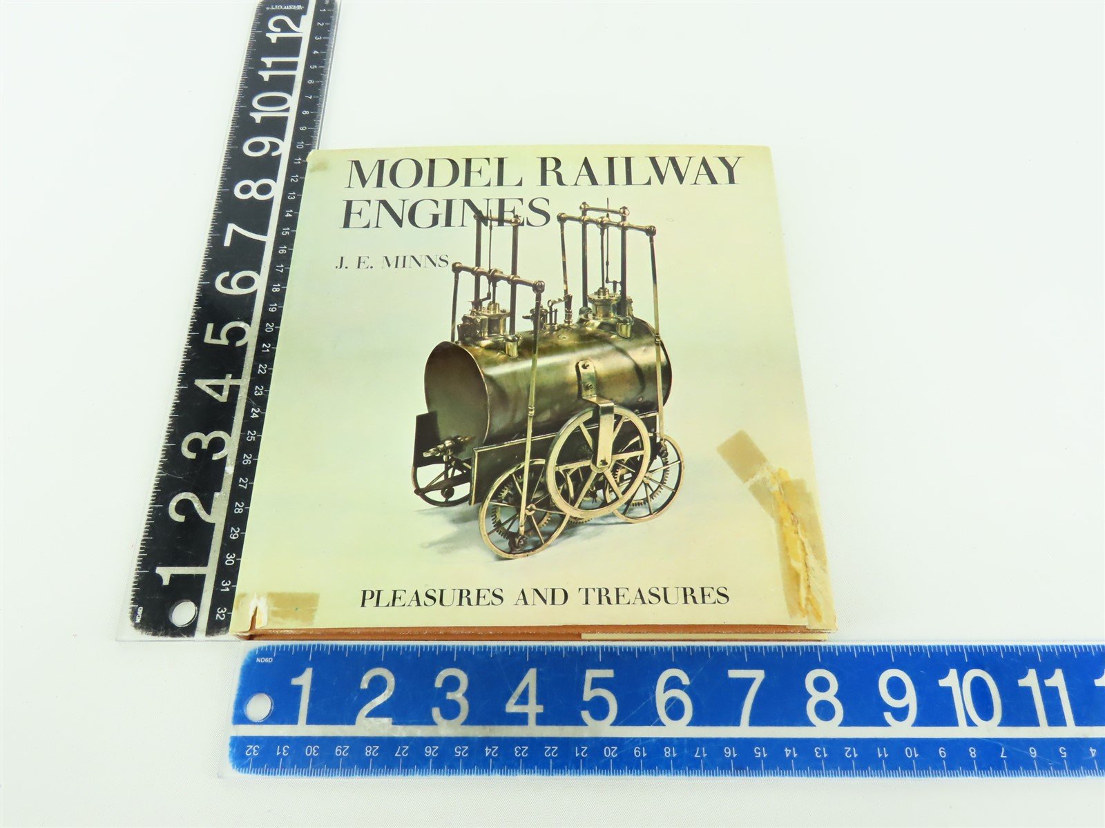Model Railway Engines by J E Minns ©1969 HC Book