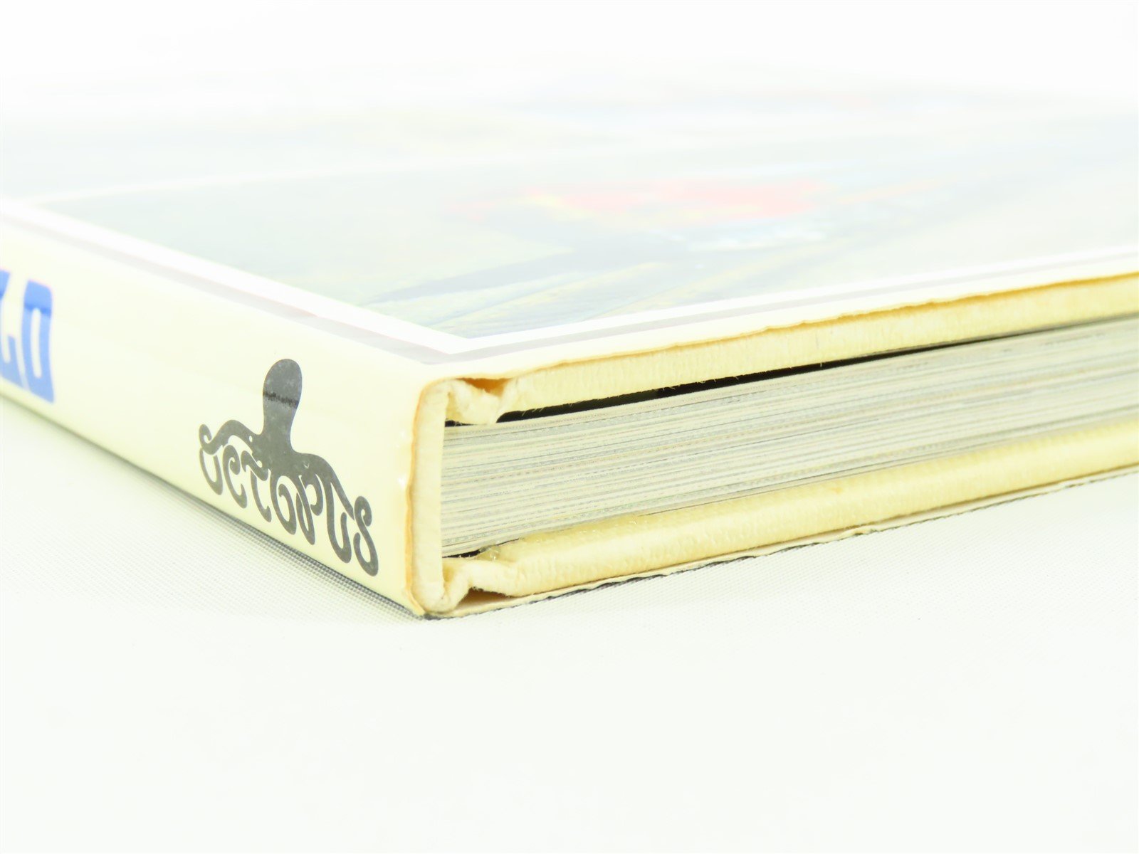 Trains Around The World by O. C. London ©1972 HC Book