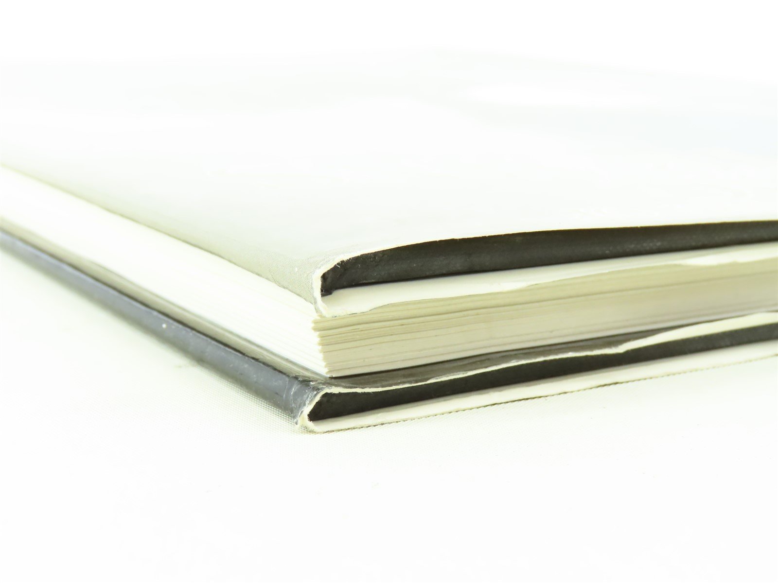 Pictorial Treasury of Classic Steam Trains by Nils Huxtable ©1990 HC Book