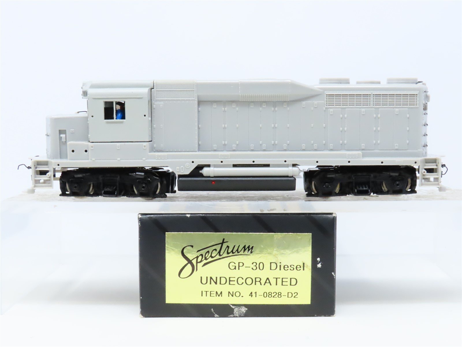 HO Bachmann Spectrum 41-0828-D2 Undecorated EMD GP30 Diesel Locomotive