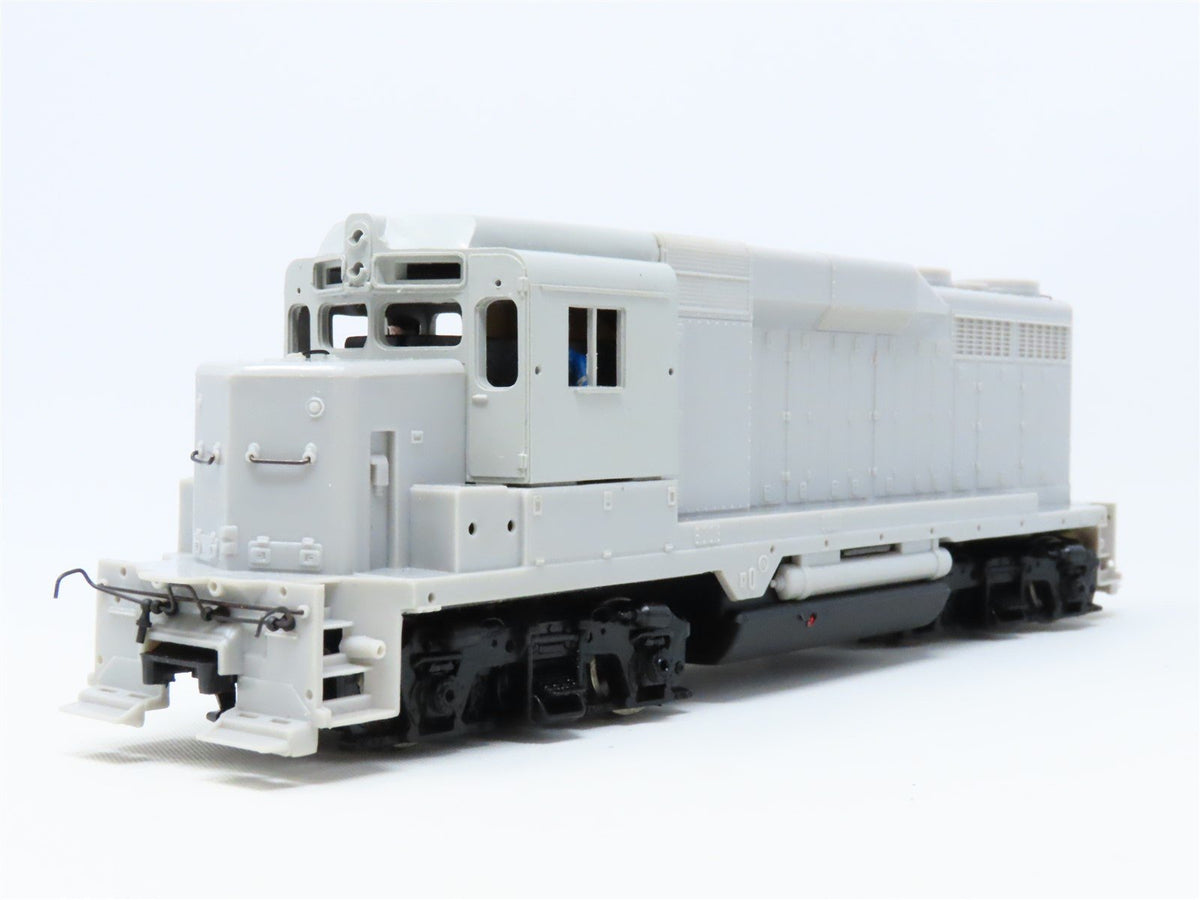 HO Bachmann Spectrum 41-0828-D2 Undecorated EMD GP30 Diesel Locomotive