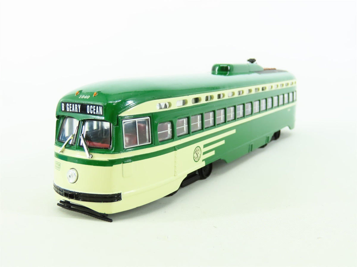 O 1/50 Scale Corgi Classics #55002 PCC Streetcar - San Francisco #1040