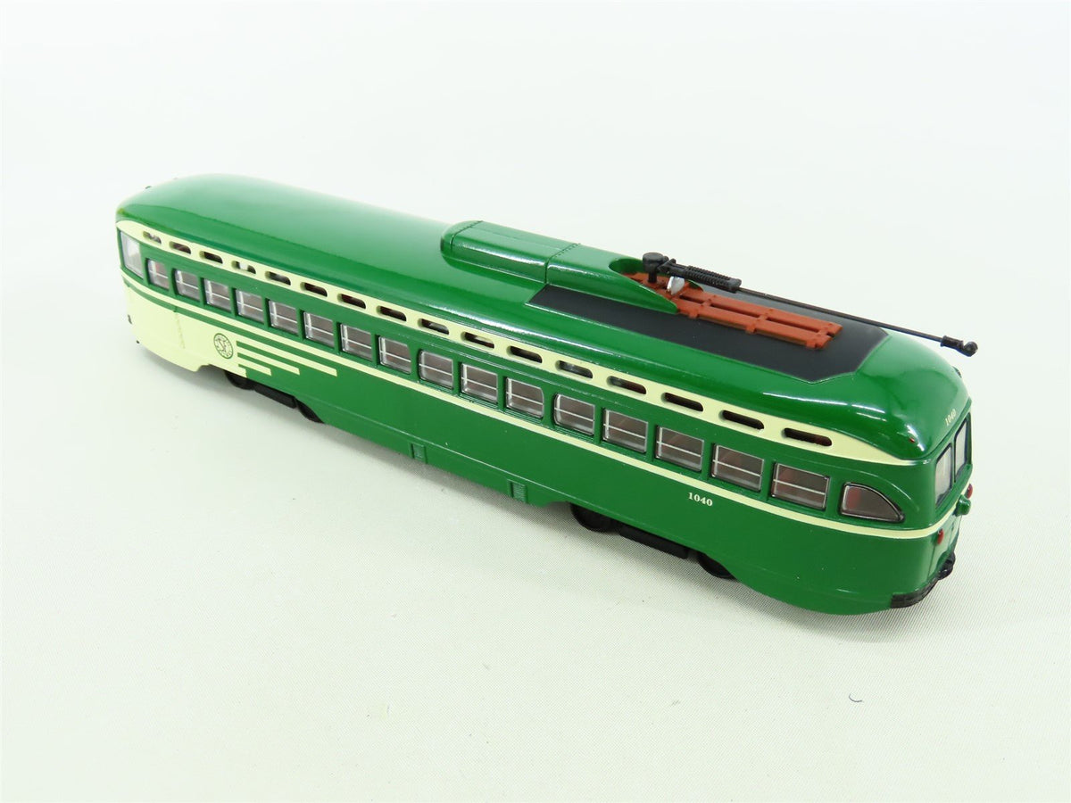 O 1/50 Scale Corgi Classics #55002 PCC Streetcar - San Francisco #1040