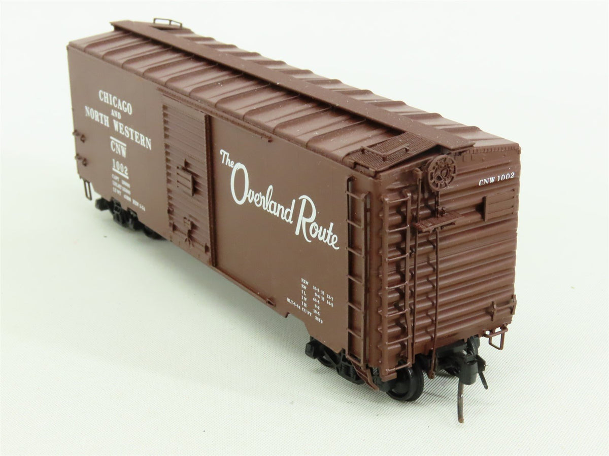 HO Scale InterMountain 45402-01 C&amp;NW &quot;The Overland Route&quot; 40&#39; Box Car #1002