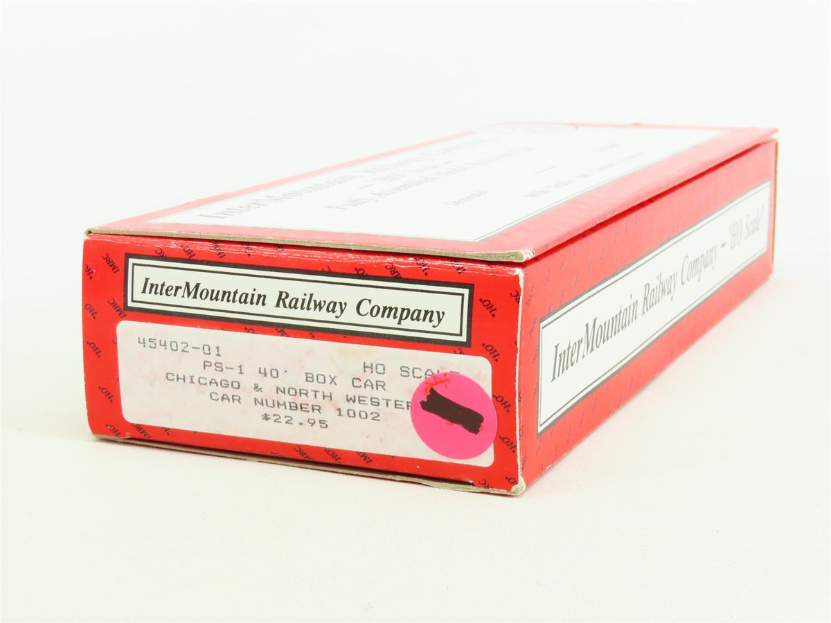 HO Scale InterMountain 45402-01 C&amp;NW &quot;The Overland Route&quot; 40&#39; Box Car #1002