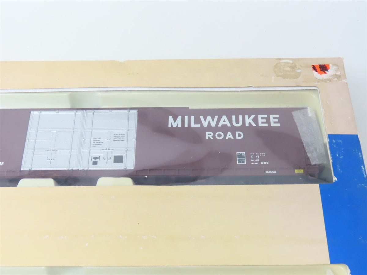 HO Scale Walthers 932-23513 MILW Milwaukee Road 86&#39; 4-Door Box Car Set 2-Pack