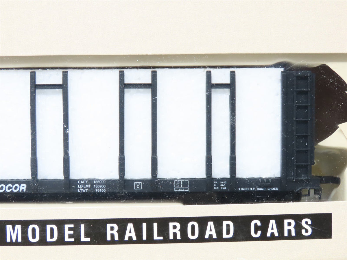 HO Scale Walthers #932-33153 WC Wisconsin Central 63&#39; Pulpwood Car 3-Pack