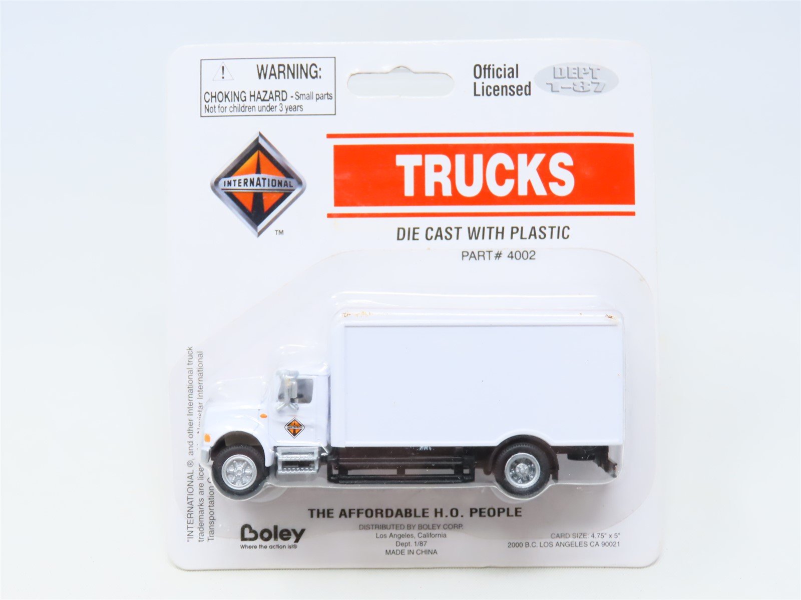 HO Scale Boley Dept. 1-87 #4002 International Box Truck - White