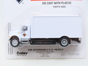 HO Scale Boley Dept. 1-87 #4002 International Box Truck - White