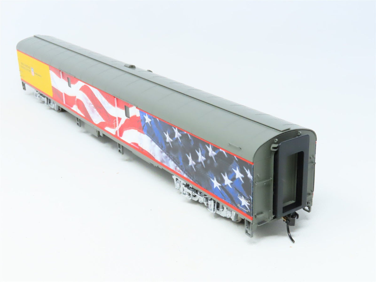 HO Walthers Proto 920-9200 UP Heritage Series &quot;American Flag&quot; Baggage Passenger