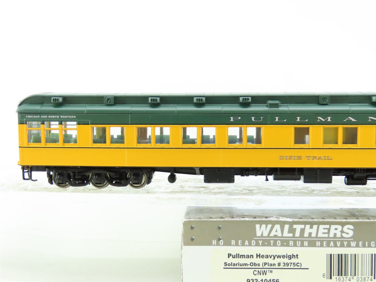 HO Walthers 932-10456 CNW Chicago &amp; North Western Solarium-Obs Passenger #3975C