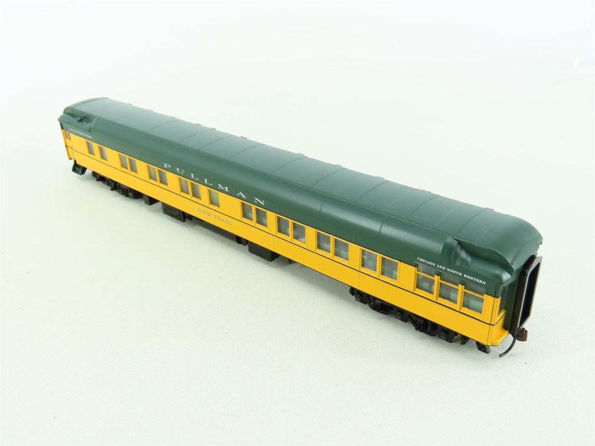 HO Walthers 932-10456 CNW Chicago &amp; North Western Solarium-Obs Passenger #3975C