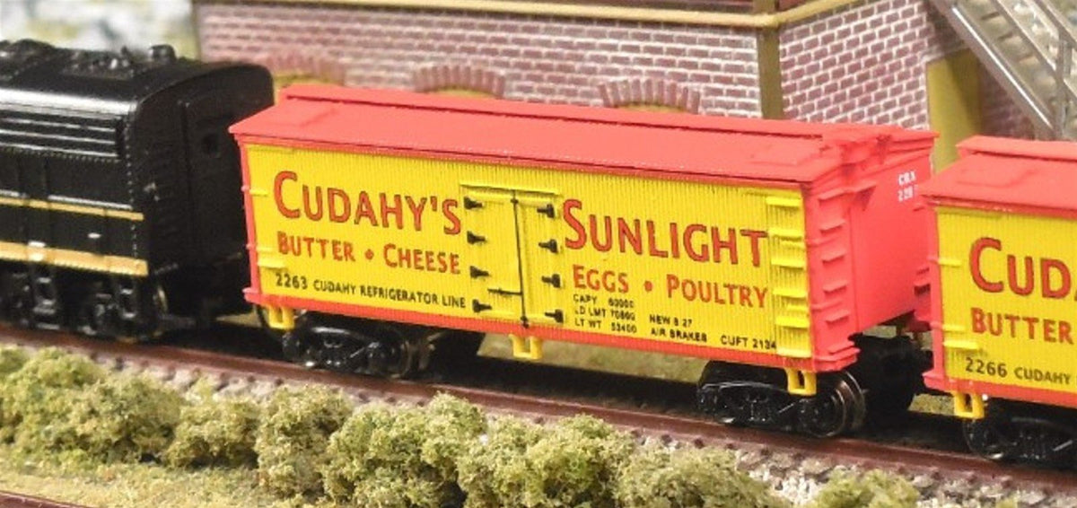 Z Scale FULL THROTTLE FTB9209-1 CRX Cudahy&#39;s Sunshine 34&#39; Wood Reefer Set 2-Pack