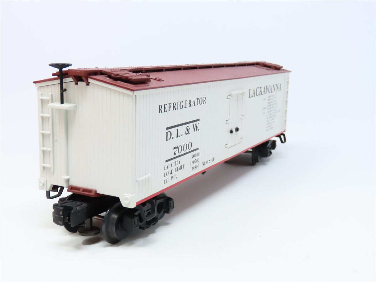 O Gauge 3-Rail Lionel 6-51301 DL&amp;W Lackawanna Wooden Reefer #7000