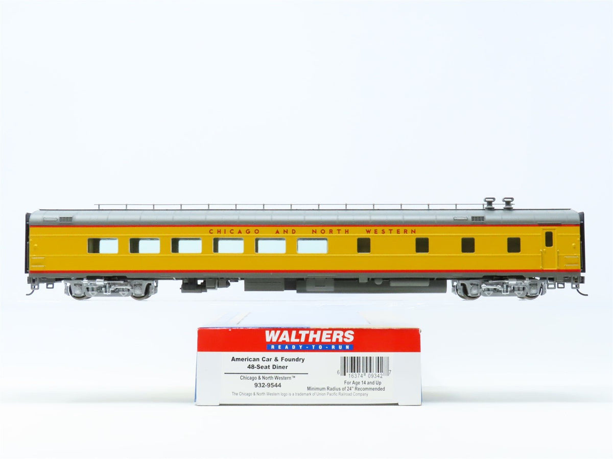 HO Scale Walthers 932-9544 CNW Chicago &amp; Northwestern 48-Seat Diner Passenger