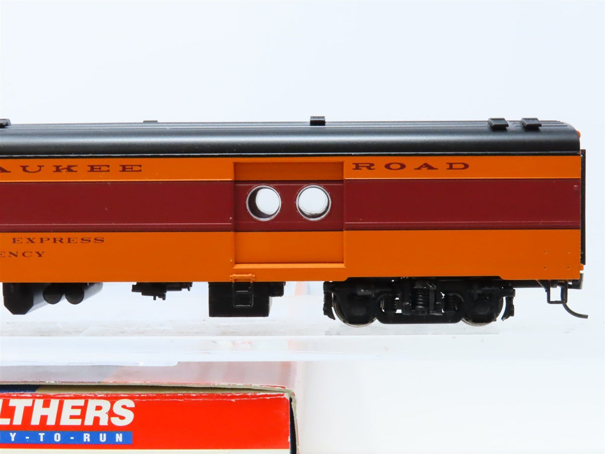 HO Scale Walthers 932-9202 MILW Milwaukee &quot;Hiawatha&quot; Baggage Express Passenger