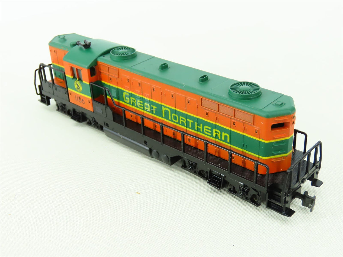 HO Scale AHM GN Great Northern EMD GP18 Diesel Kellog&#39;s/Eggo Freight Train Set