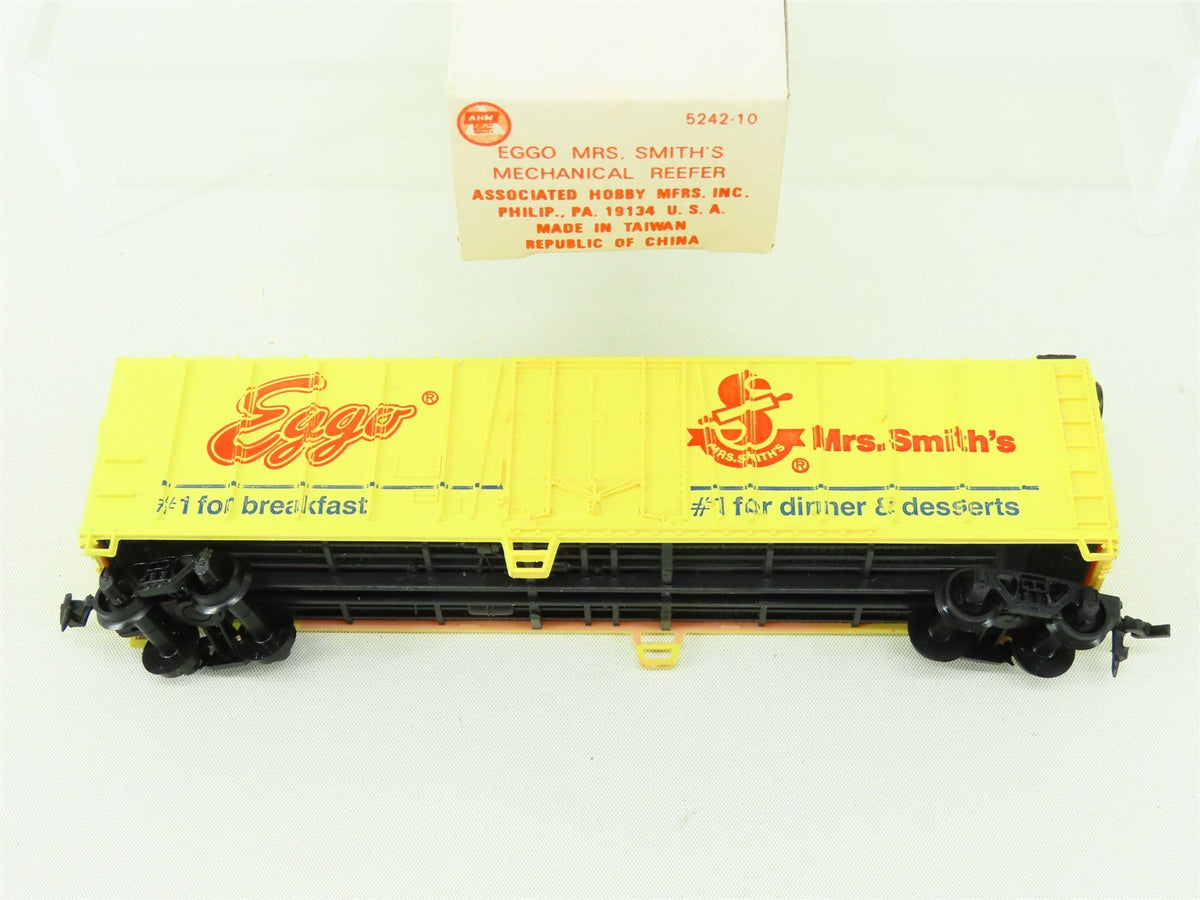 HO Scale AHM GN Great Northern EMD GP18 Diesel Kellog&#39;s/Eggo Freight Train Set