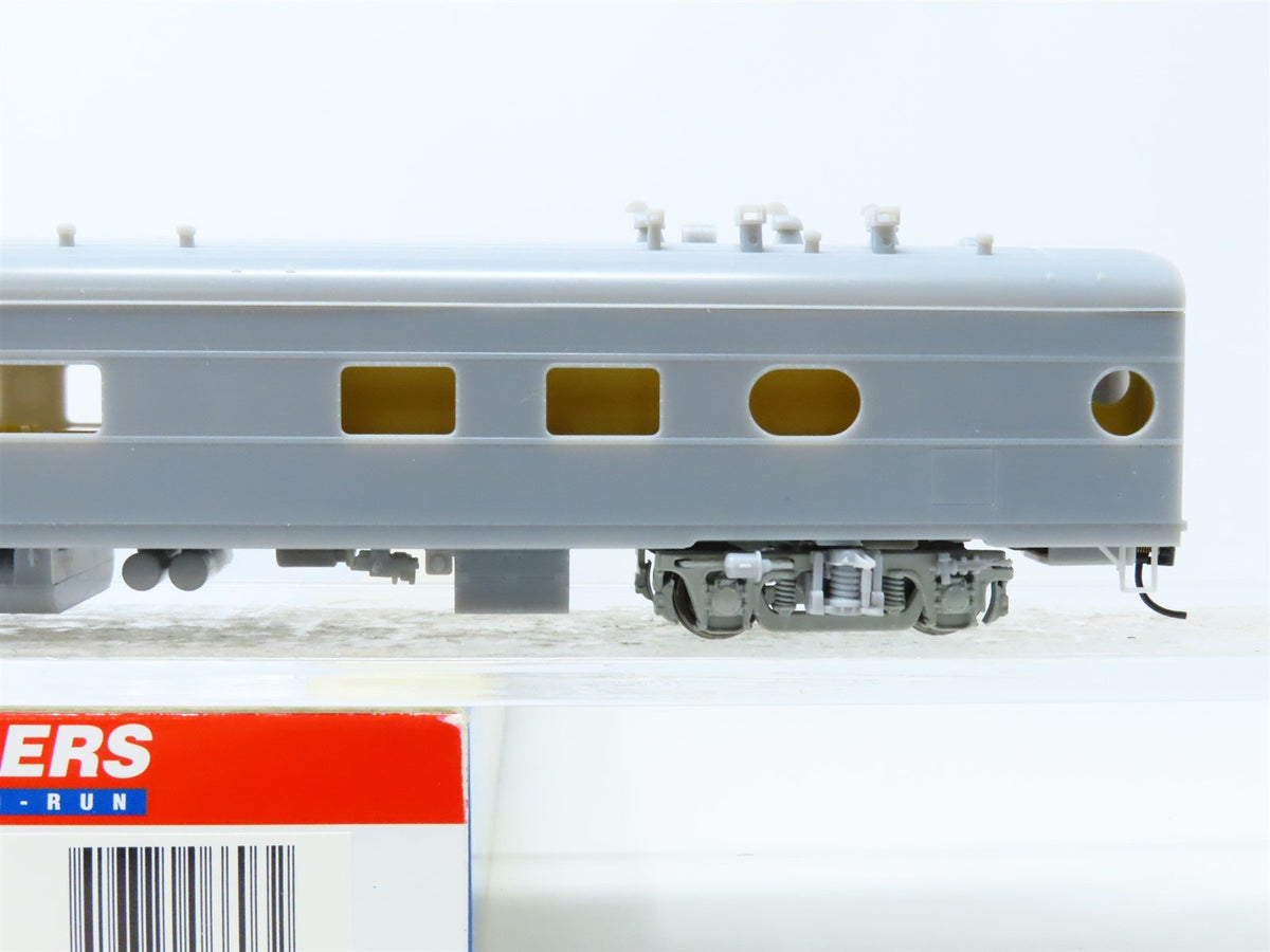 HO Scale Walthers 932-9230 MILW Milwaukee Road Undecorated Diner Passenger