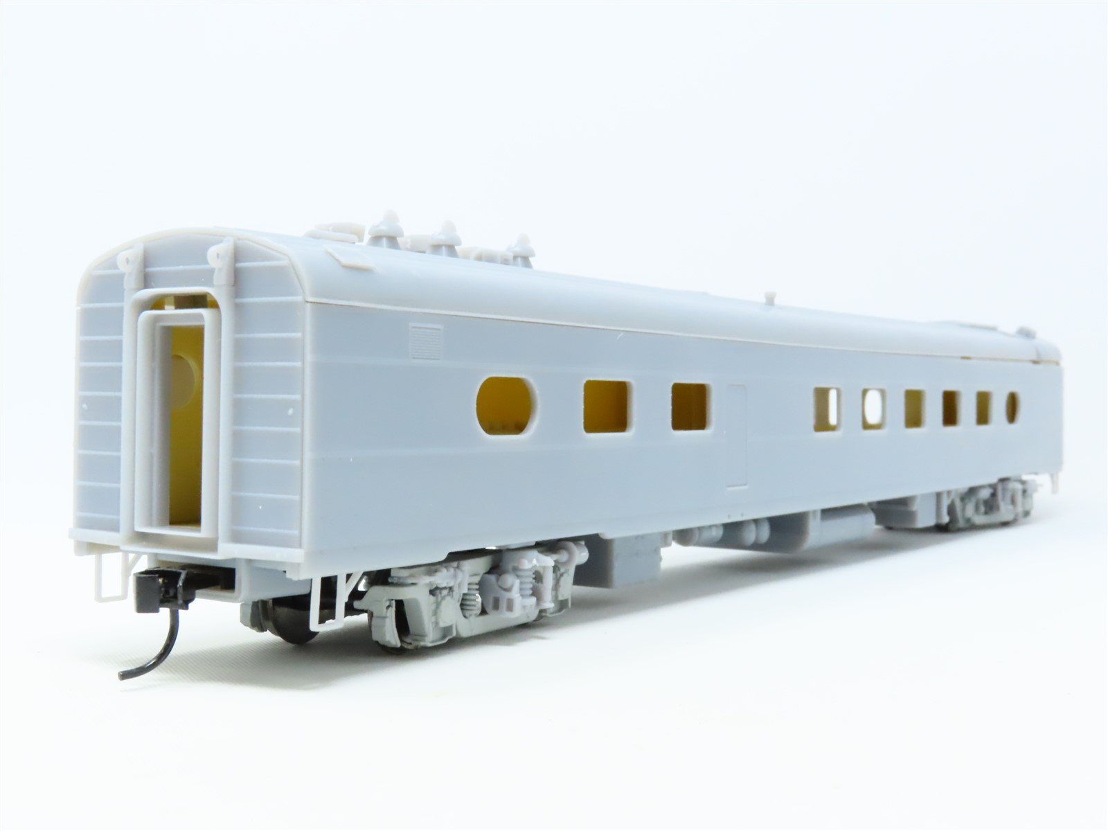 HO Scale Walthers 932-9230 MILW Milwaukee Road Undecorated Diner Passenger