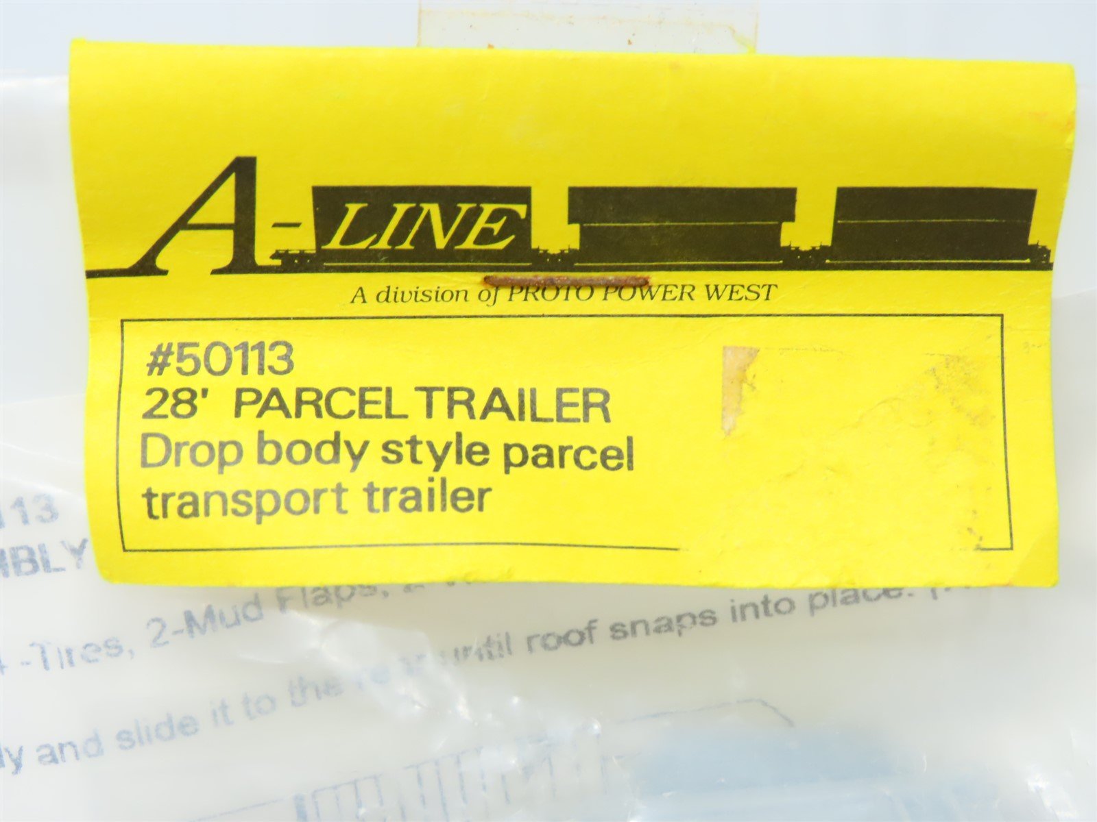 HO Scale A-Line Kit #50113 Undecorated 28' Parcel Trailer - Drop Body Style