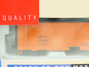 HO Scale Walthers 932-22575 URTX MILW Milwaukee Road 40' Meat Reefer Set 2-Pack