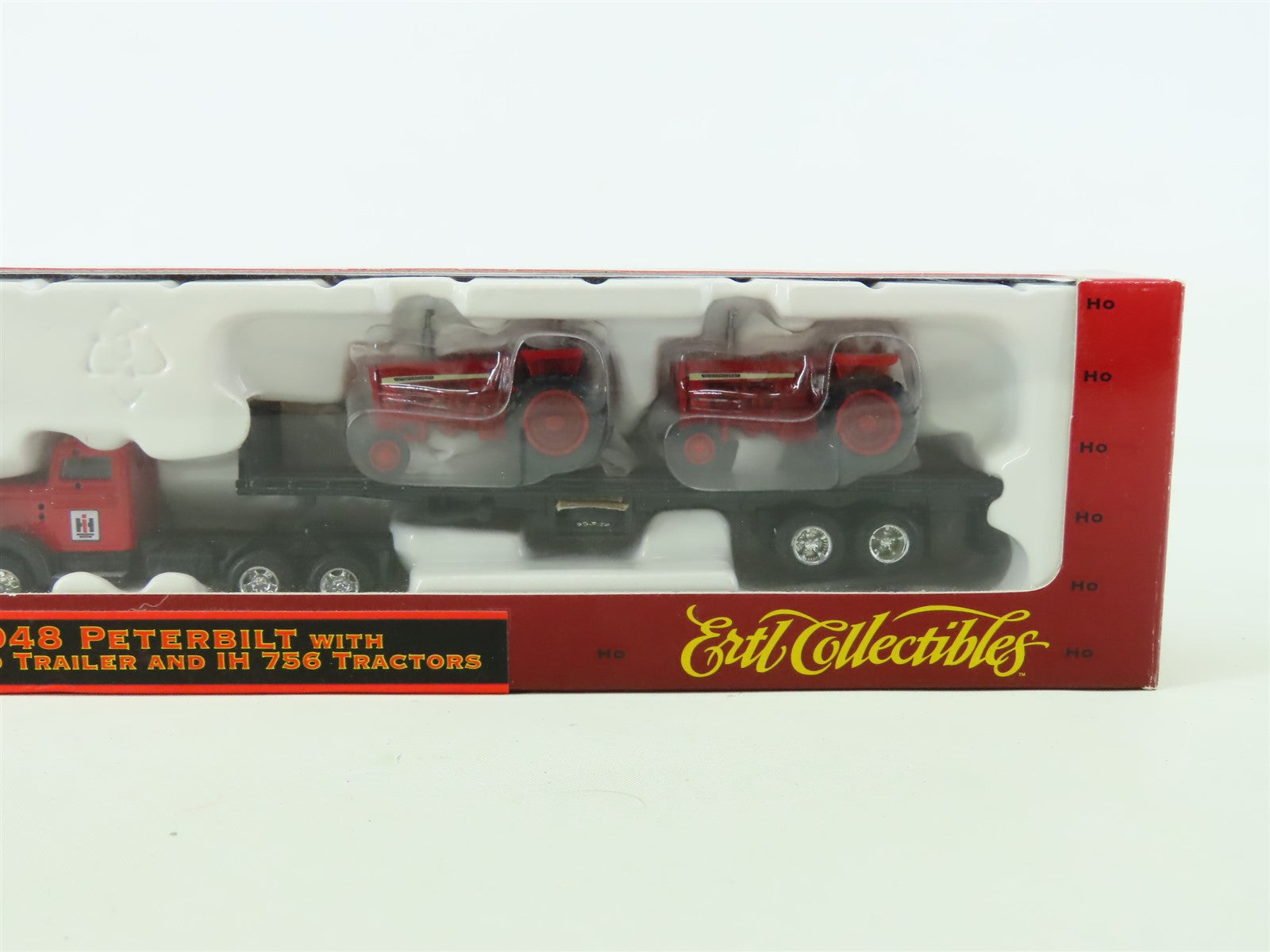 HO 1/87 Scale Ertl #4210 1948 Peterbilt w/ Flat Bed Trailer & IH 756 Tractors
