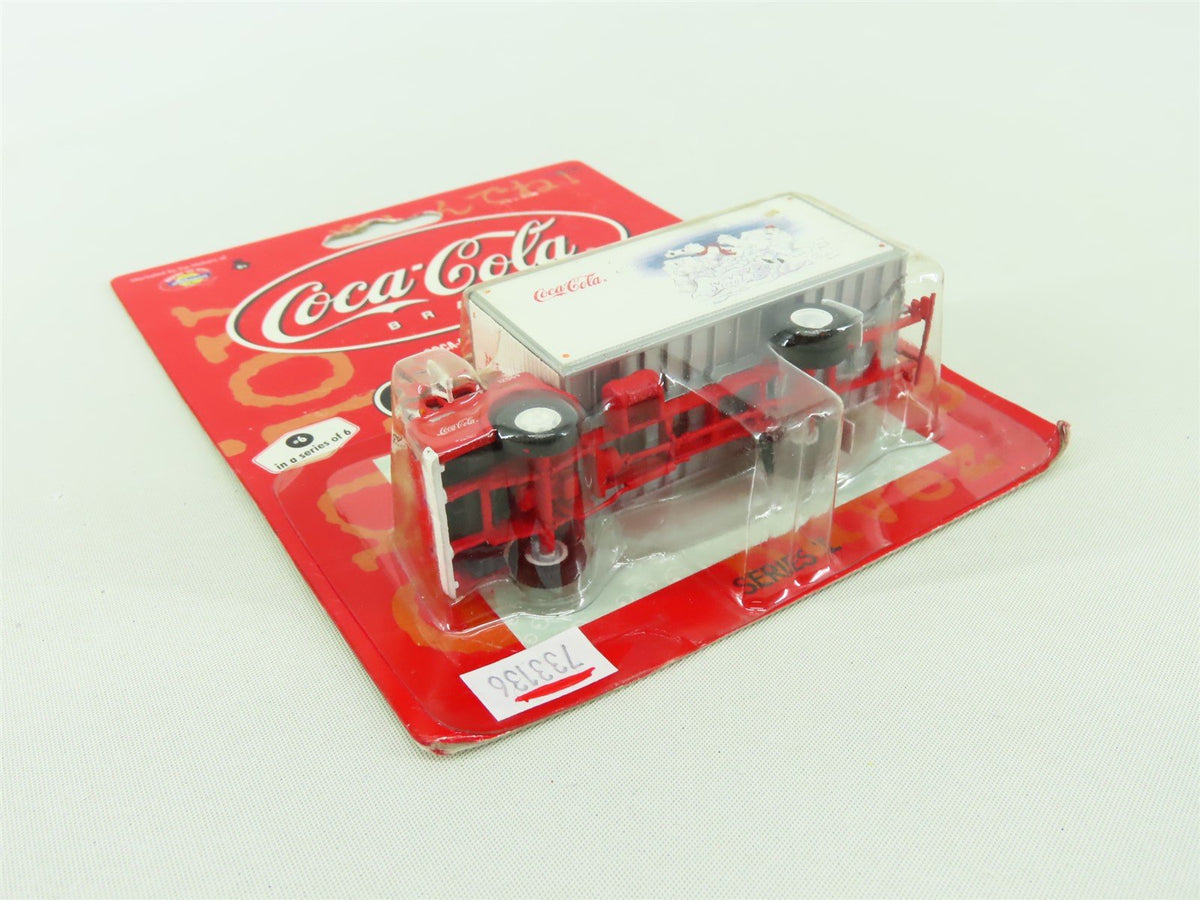 HO Athearn Series I #8205 Ford &quot;C&quot; Series Coca-Cola Delivery Truck - Take Cover