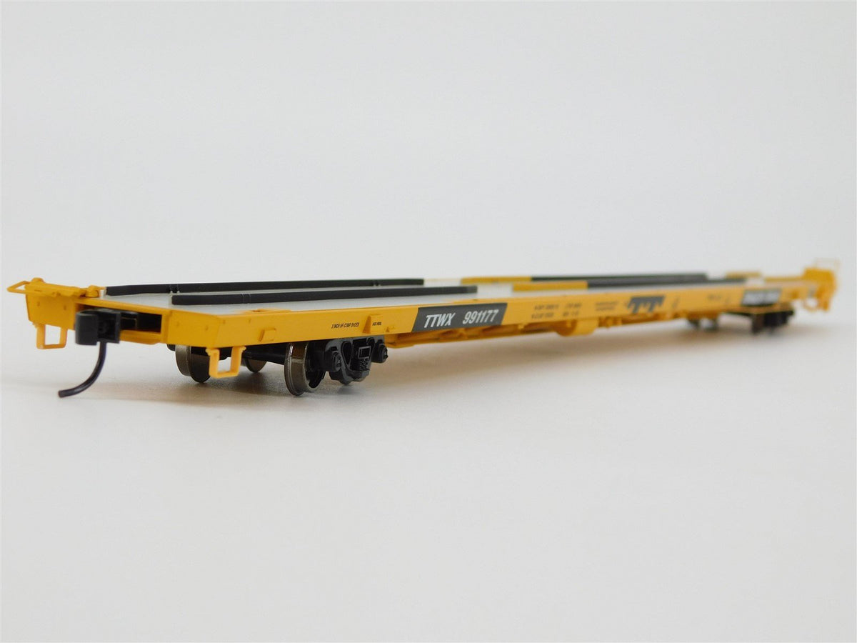 HO Scale Walthers Gold Line 932-40804 TTX Flat Car #991177 w/ ACF Hitches