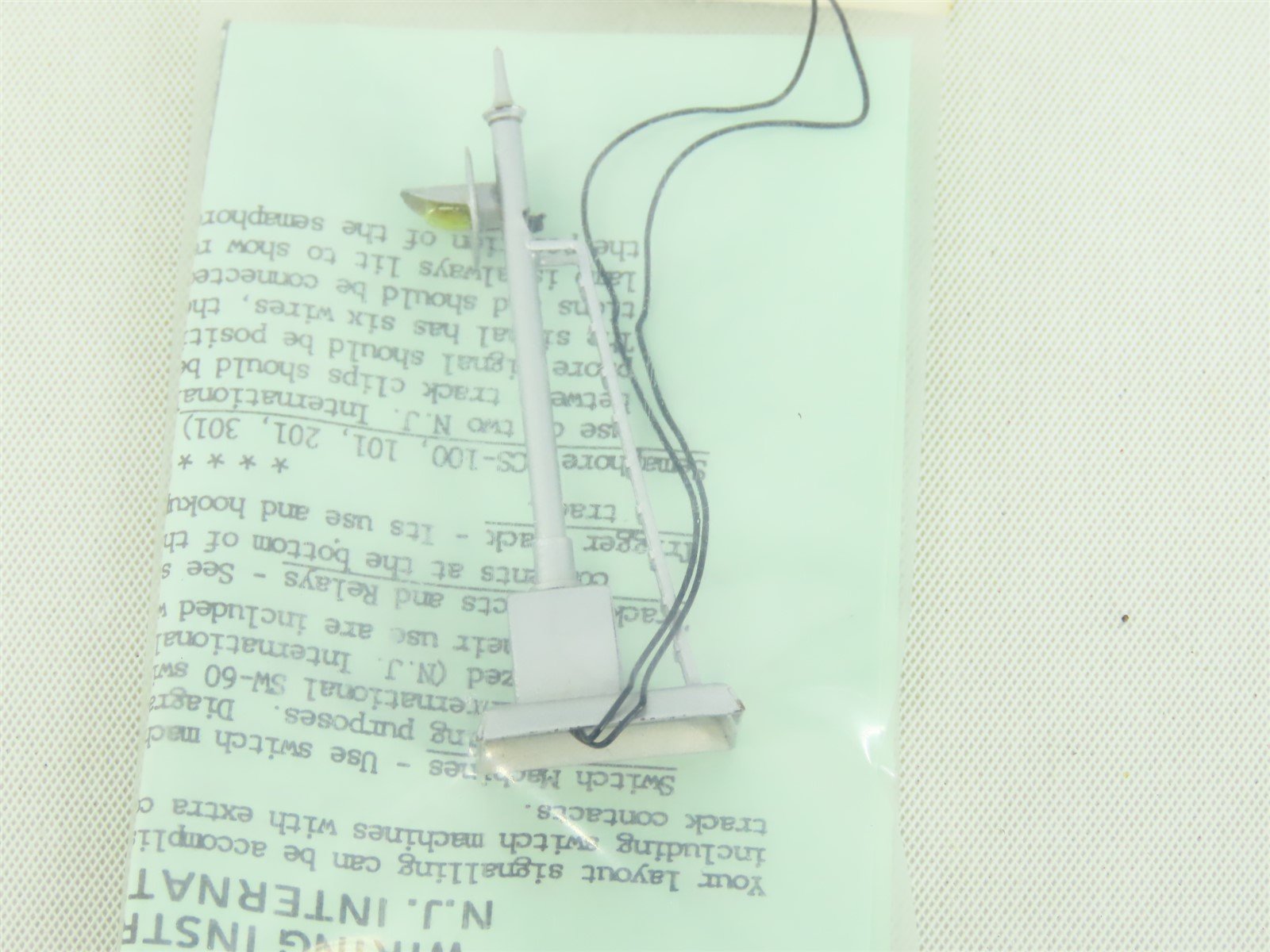 Multi Scale NJ International #2200 Single Signal Light 12-14V