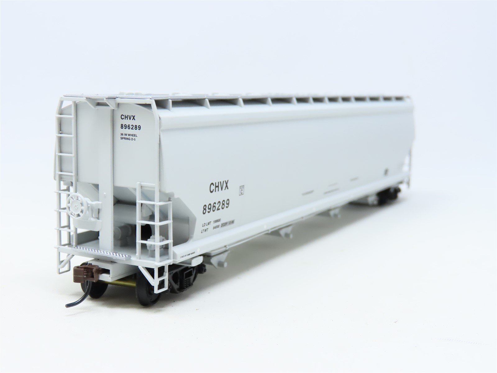 HO Scale Walthers 932-7154 CHVX Chevron National 4-Bay Covered Hopper #896289