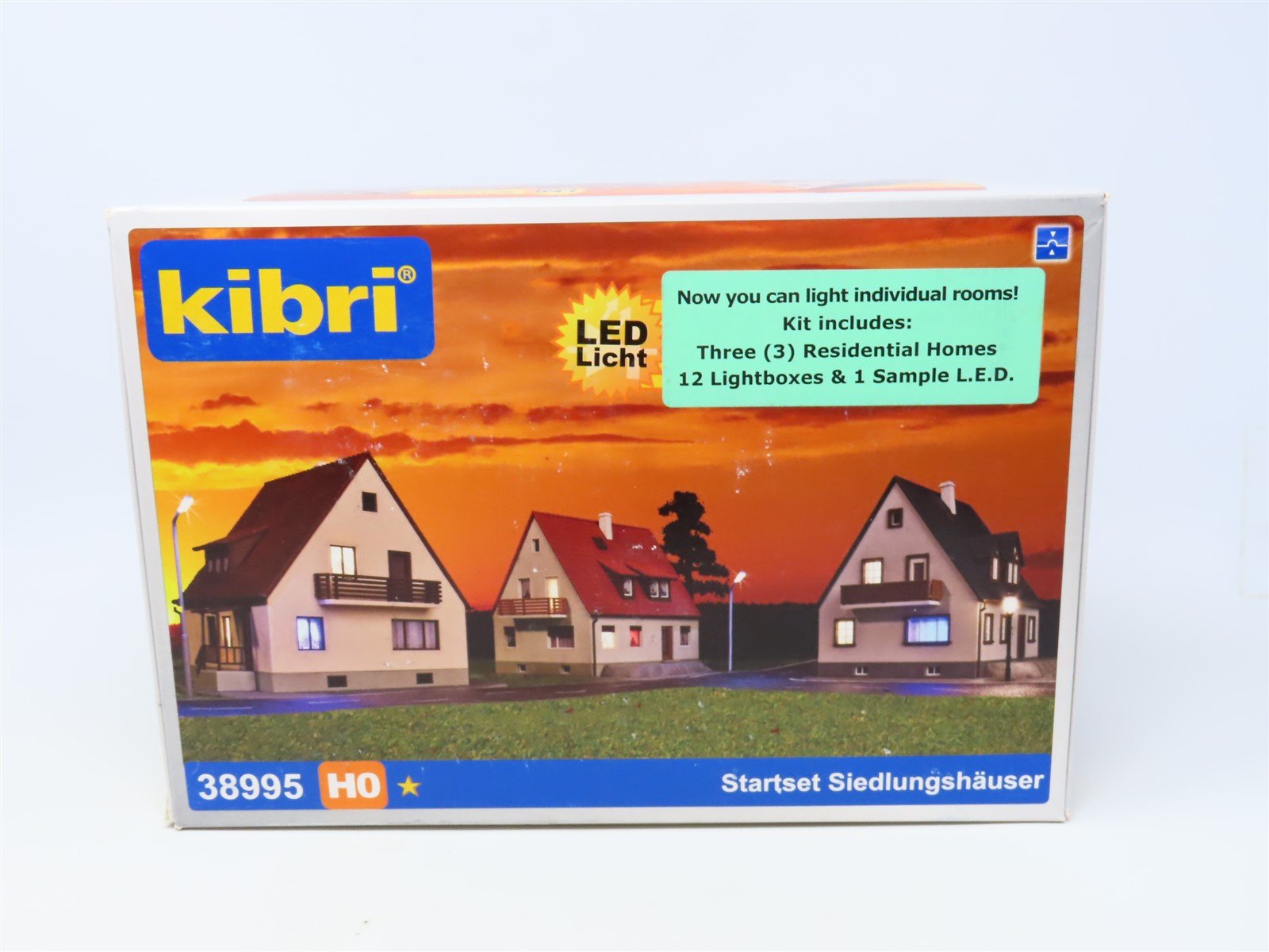 HO 1/87 Scale Kibri Building Kit 38995 Detached Houses (3) w/ Lights - Sealed