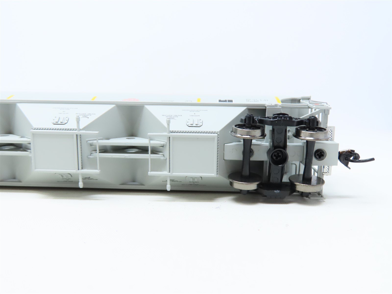 HO Scale Walthers Platinum Line 932-41110 MWTX Midwest DDG 4-Bay Hopper #212601
