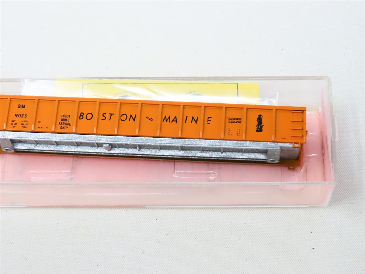 N Scale Roundhouse Kit 8411 BM Boston &amp; Maine Minute Man Logo Gondola #9023