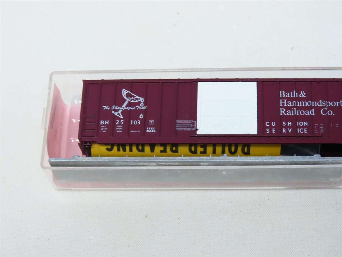 N Roundhouse Kit 8318 BH Bath &amp; Hammondsport &quot;Champagne Trail&quot; Box Car #25103