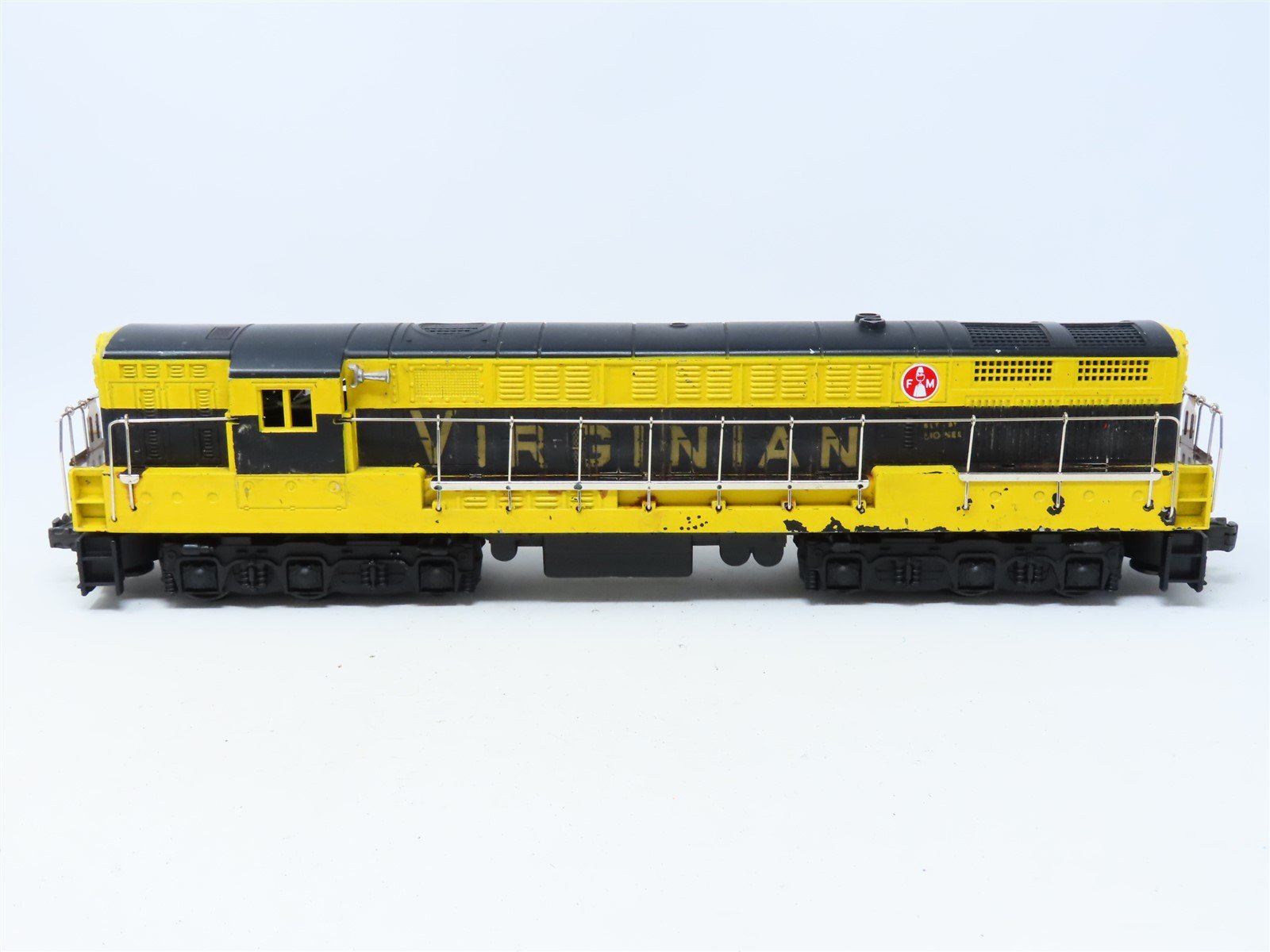 O Gauge 3-Rail Lionel Postwar 2331 VGN Virginian FM H24-66 Trainmaster Diesel