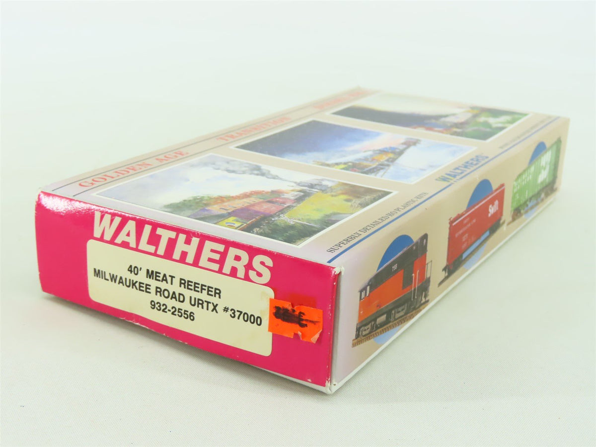 HO Scale Walthers Kit 932-2556 URTX Milwaukee Road 40&#39; Meat Reefer #37000