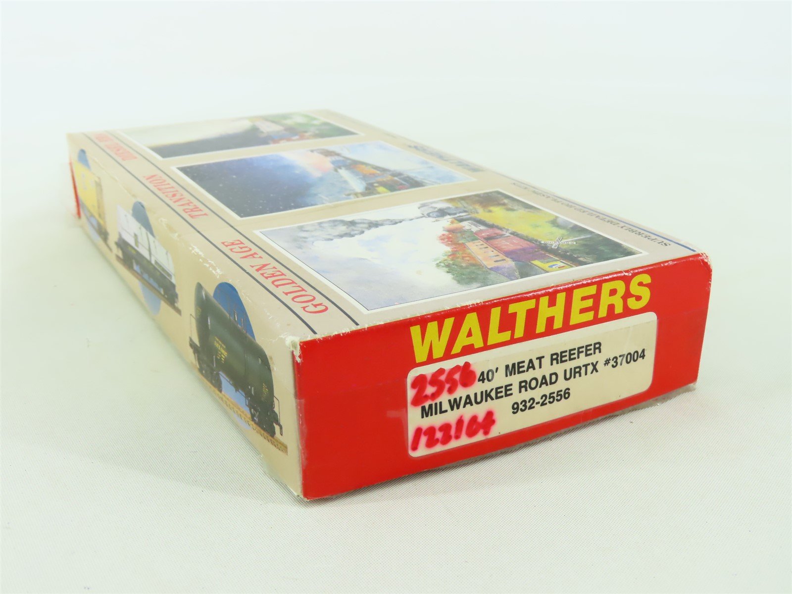 HO Scale Walthers Kit 932-2556 URTX Milwaukee Road 40' Meat Reefer #37004