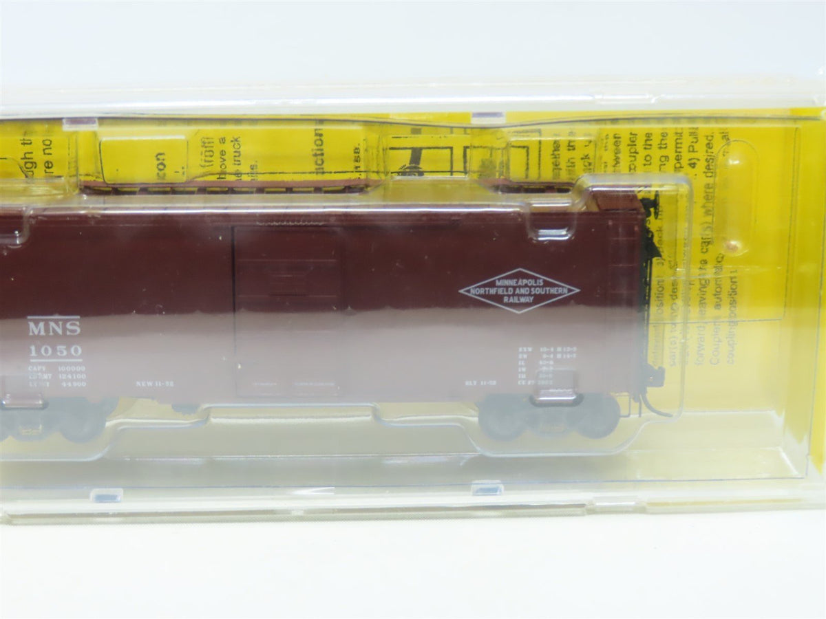 HO Scale Kadee 4017 MNS Minneapolis Northfield &amp; Southern Box Car #1050 Sealed