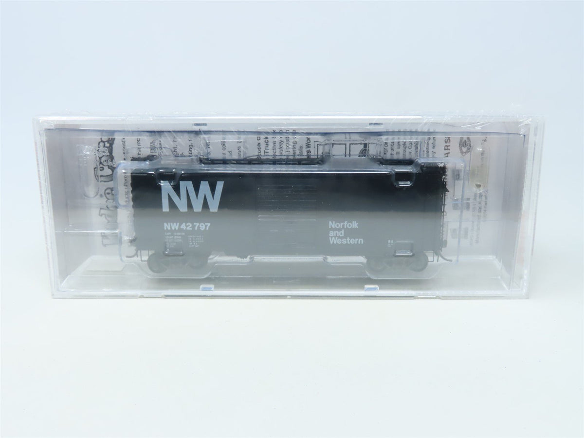 HO Scale Kadee 5262 NW Norfolk &amp; Western 40&#39; Single Door Box Car #42797 Sealed