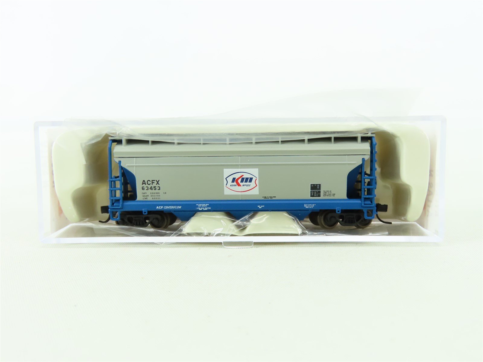 N Scale Atlas Trainman 39923 ACFX Kerr-McGee 3-Bay Covered Hopper #63453